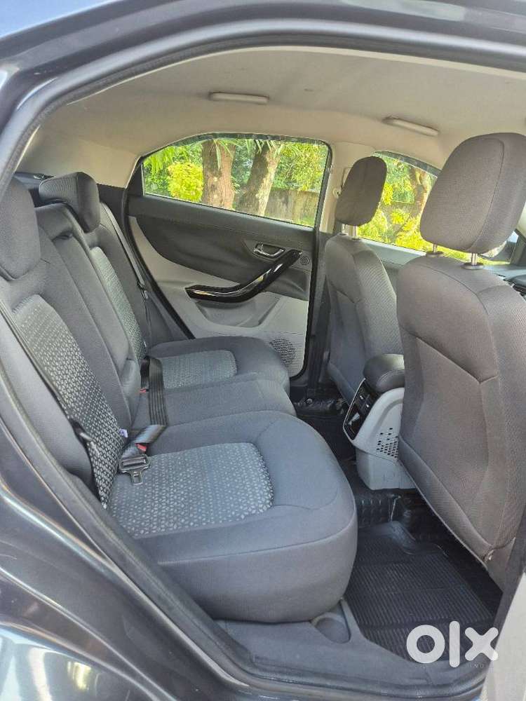 Tata Nexon Amt Xza Plus, 2019, Petrol