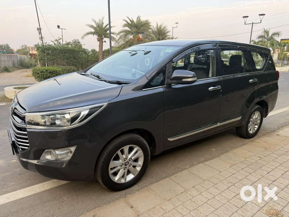 Toyota Innova Crysta 2.4 Gx Mt, 2016, Diesel