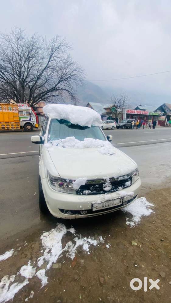 Tata Safari Storme 2016
