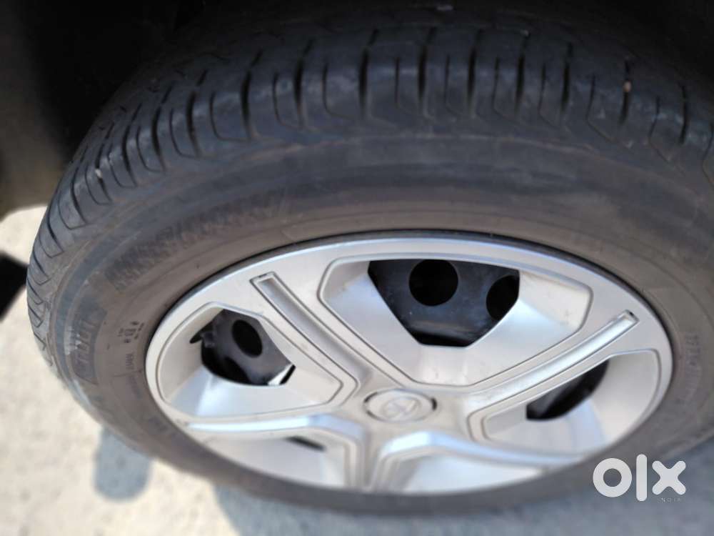 Tata Nexon 1.5 Revotorq Xza Plus Dual Tone Roof Amt (s), 2023, Petro..