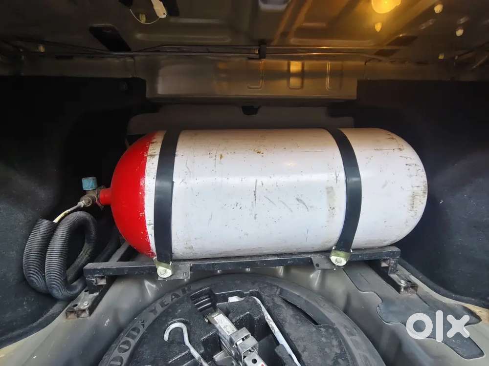 1.maruti Suzuki Ciaz 2017-18 Cng & Hybrids 72500 Km Driven