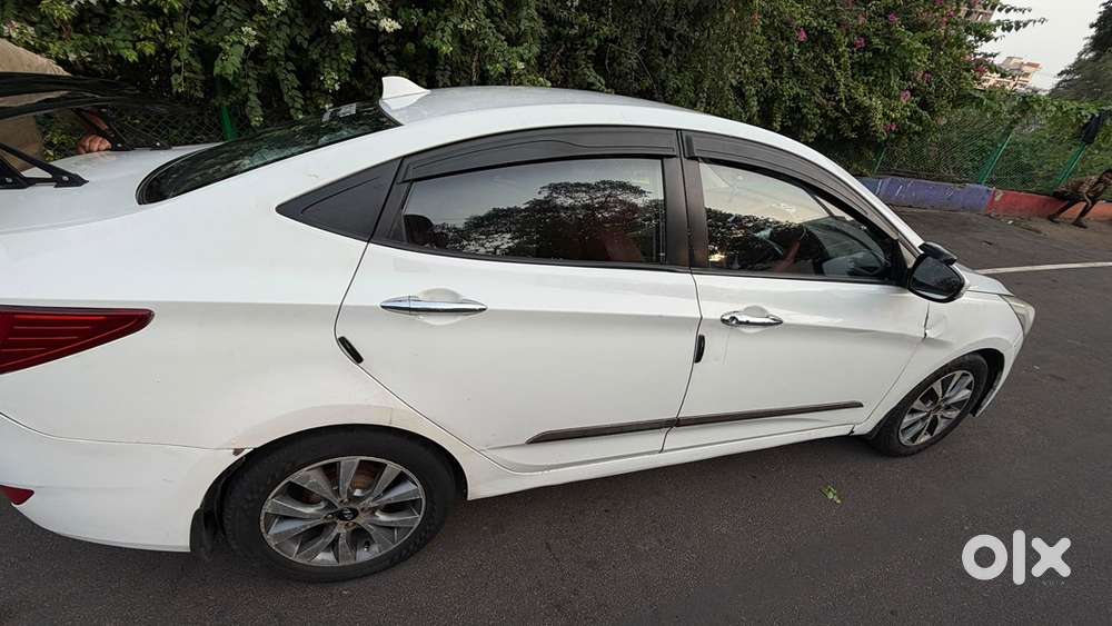 Hyundai Fluidic Verna 2015
