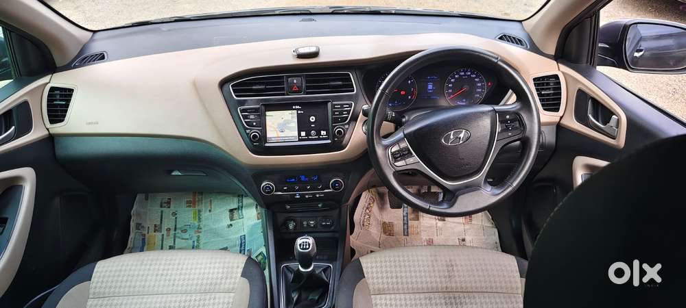 Hyundai I20 Asta (o) 1.2 Ivt Dual Tone, 2020
