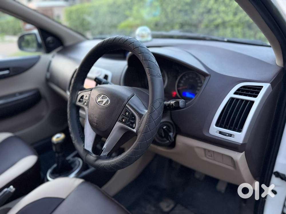 Hyundai I20 Sportz 1.4 Crdi, 2012, Diesel