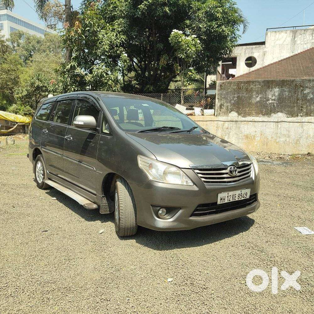 Toyota Innova 2.5 V 8 Str, 2013, Diesel