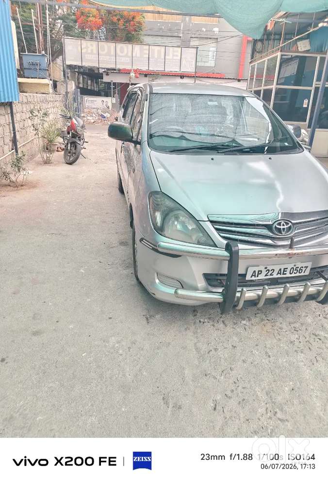 Toyota Innova 2011 Diesel 158000 Km Driven