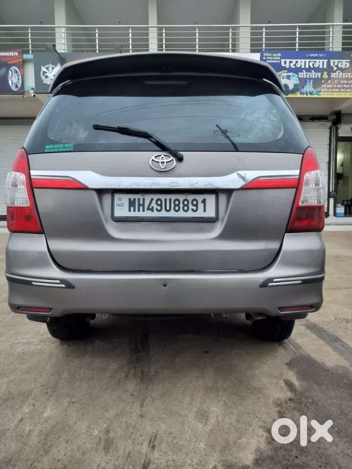 Toyota Innova 2.5 G (diesel) 8 Seater Bs Iv, 2016, Diesel