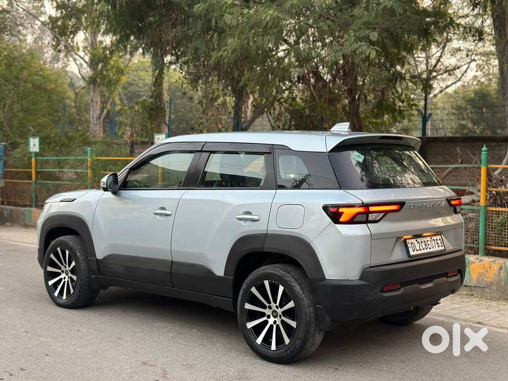 Maruti Suzuki Brezza 1.5 Vxi Cng, 2023, Cng & Hybrids