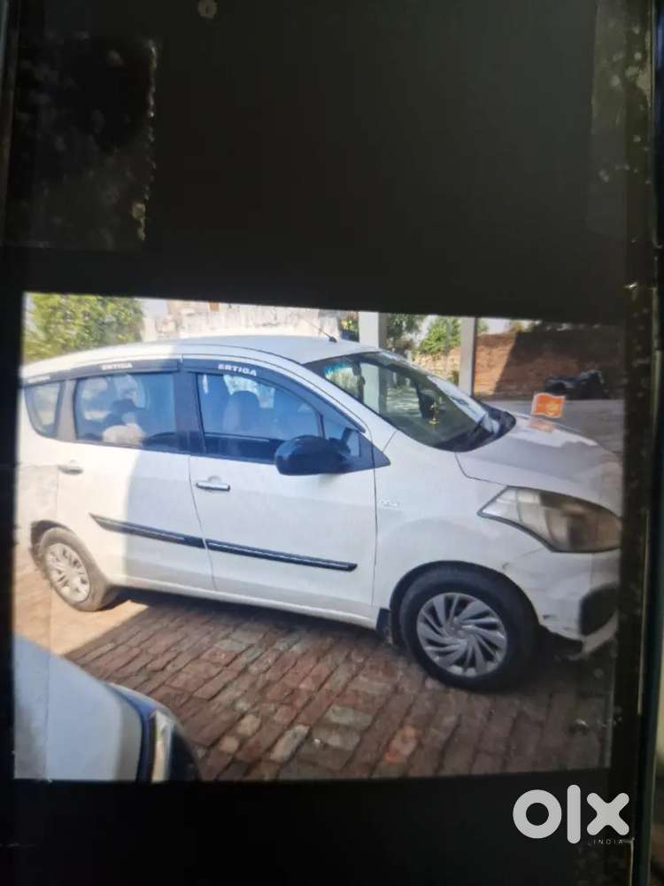 Maruti Suzuki Ertiga 2016 Diesel 175000 Km Driven