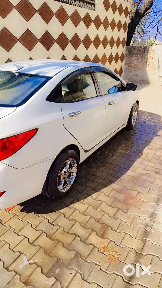 Hyundai Verna 2011 Diesel 90000 Km Driven
