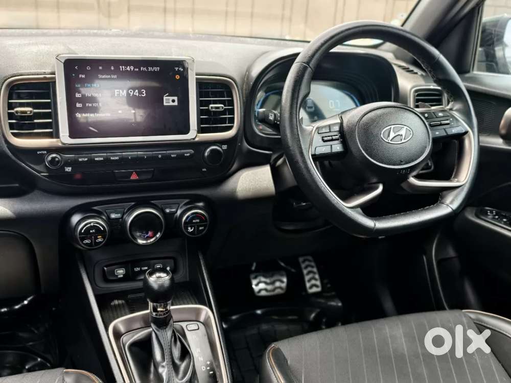 Hyundai Venue Sx(o) 1.0 Turbo Dct Knight Edition, 2023, Petrol