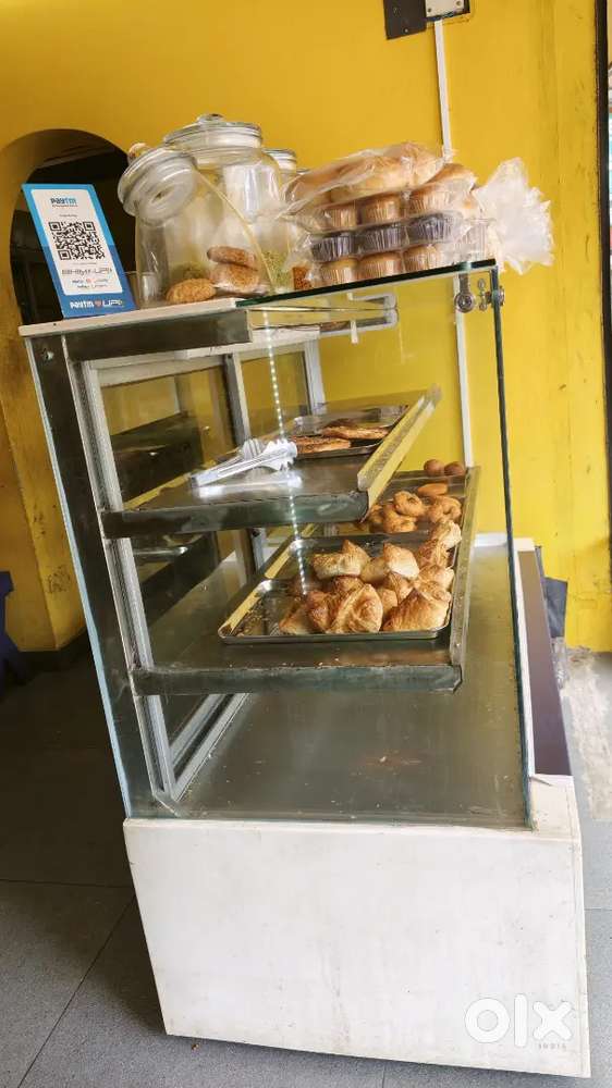 Bakery Shelf with Heater