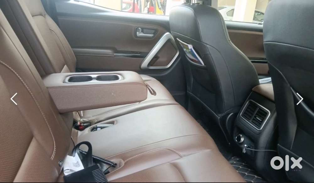 Brand New Mahindra Scorpion Z8l 2024,  Black