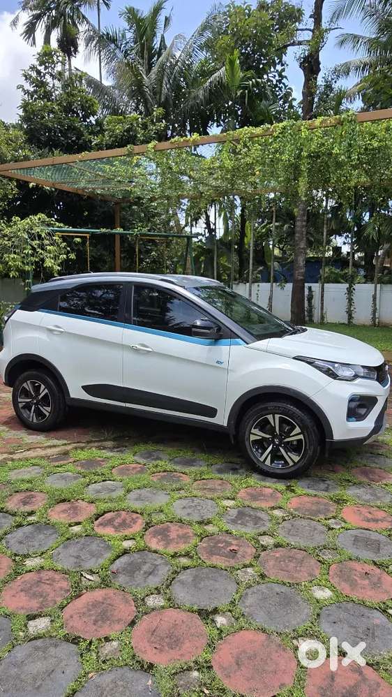 Nexon Ev Max