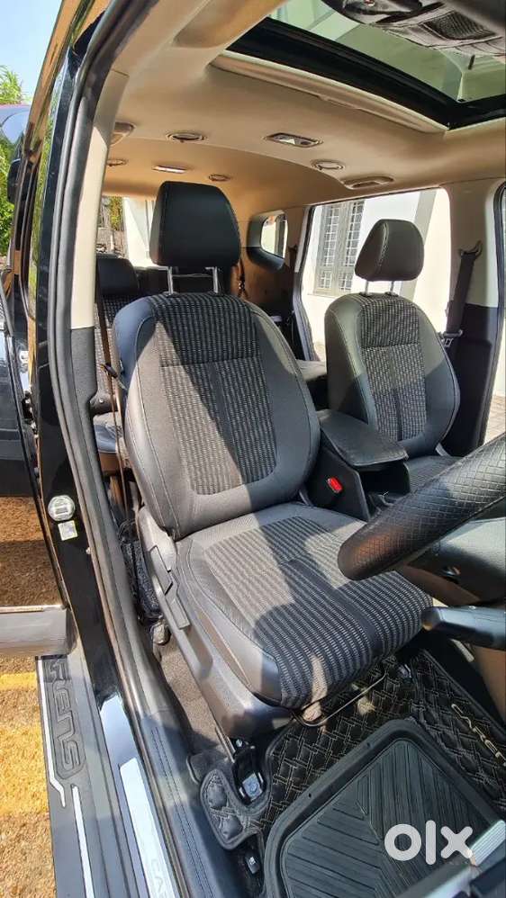 Kia Carens 2024 Petrol 1.5 Turbo Dct 10500 Km Driven