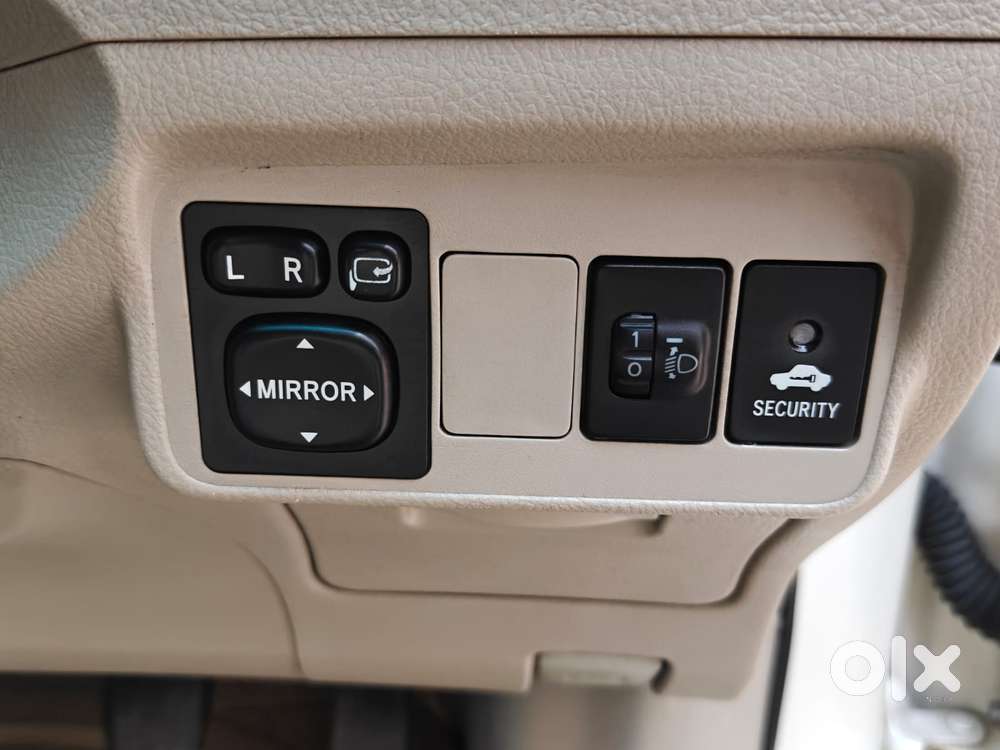 Toyota Corolla Altis 2010-2013 G, 2011, Petrol