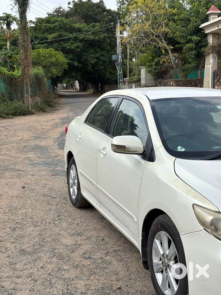 Toyota Corolla Altis 2012