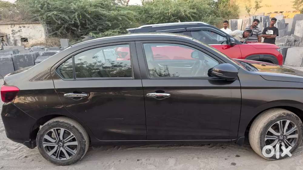 Honda Amaze 2nd Gen 2023 Petrol Well Maintained