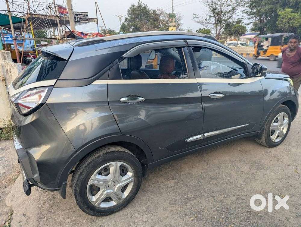 Tata Nexon 1.5 Revotorq Xm (s), 2022, Diesel