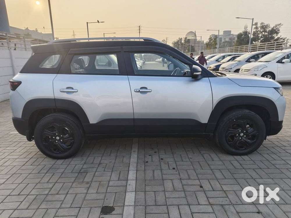 Maruti Suzuki Brezza 1.5 Zxi Smart Hybrid Dual Tone, 2023, Petrol
