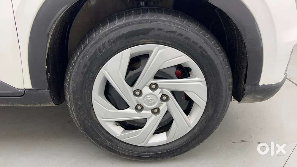 Hyundai Venue 1.2 S (o), 2022, Cng & Hybrids