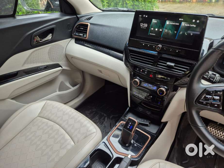 Mahindra Xuv400 El Pro, 2024, Electric