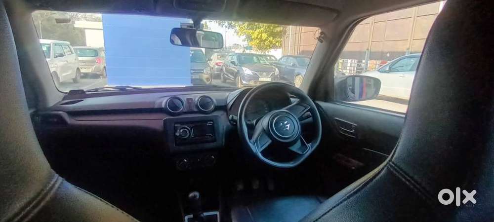 Extra Lights With 3 Colour Fog Lamp And Extra Interior Facilities