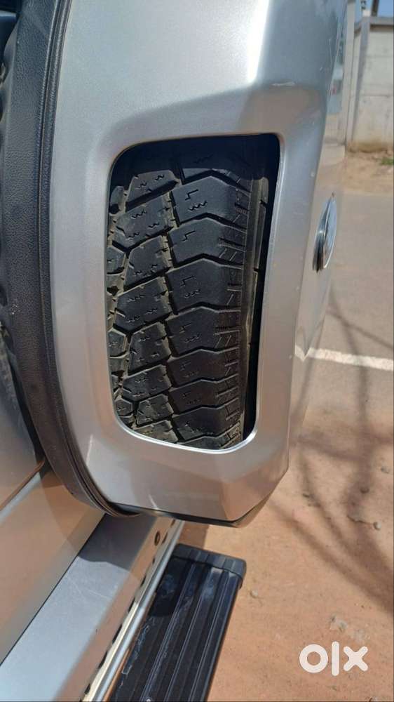 Mahindra Tuv300 T8 Diesel Automatic