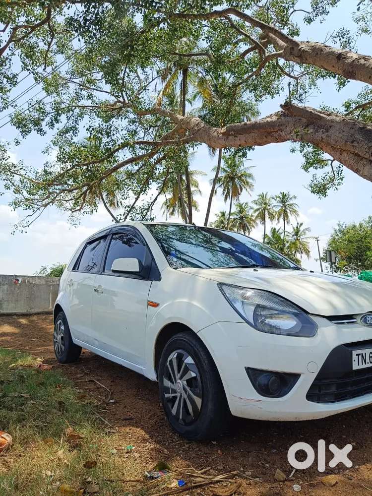 Ford Figo Petrol Zxi 2012