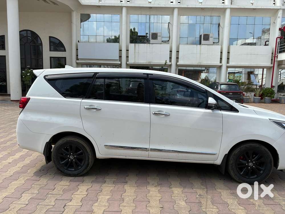 Toyota Innova Crysta 2018