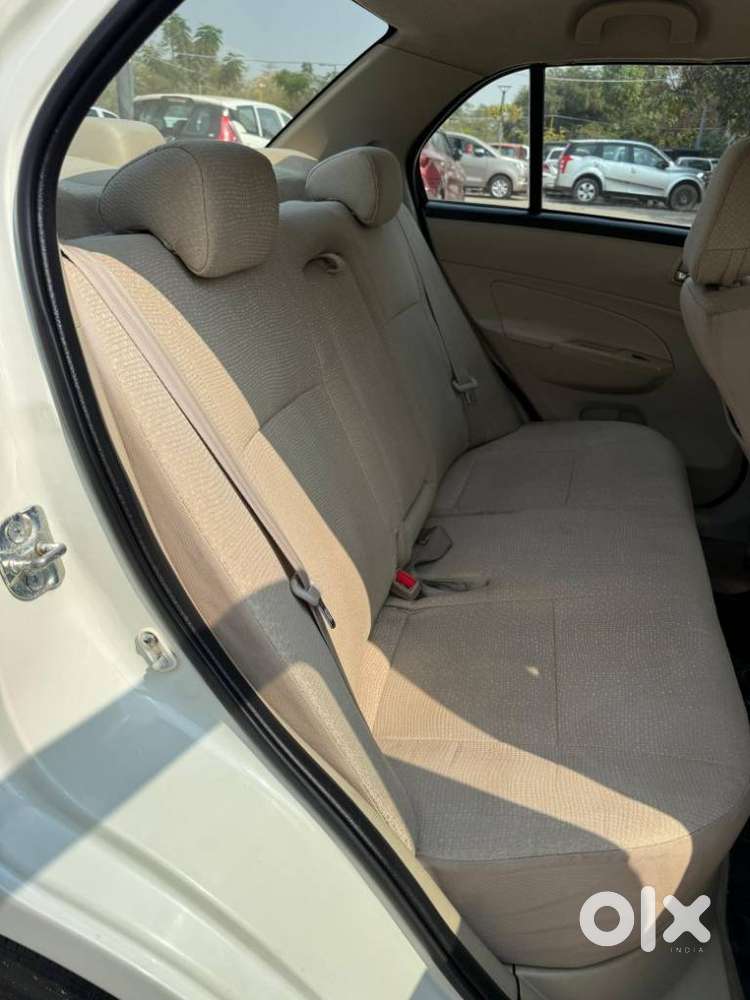 Maruti Suzuki Swift Dzire Vxi Optional, 2014, Petrol