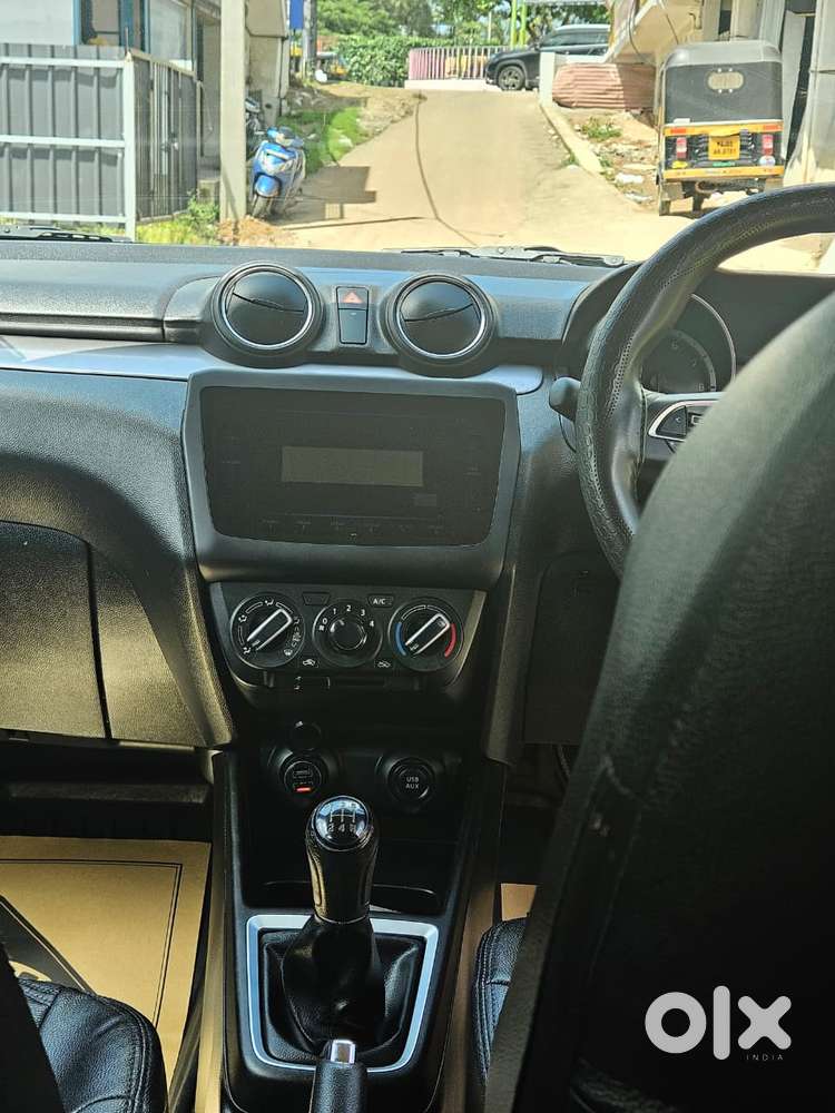 Maruti Suzuki Swift Vxi + Manual, 2021, Petrol