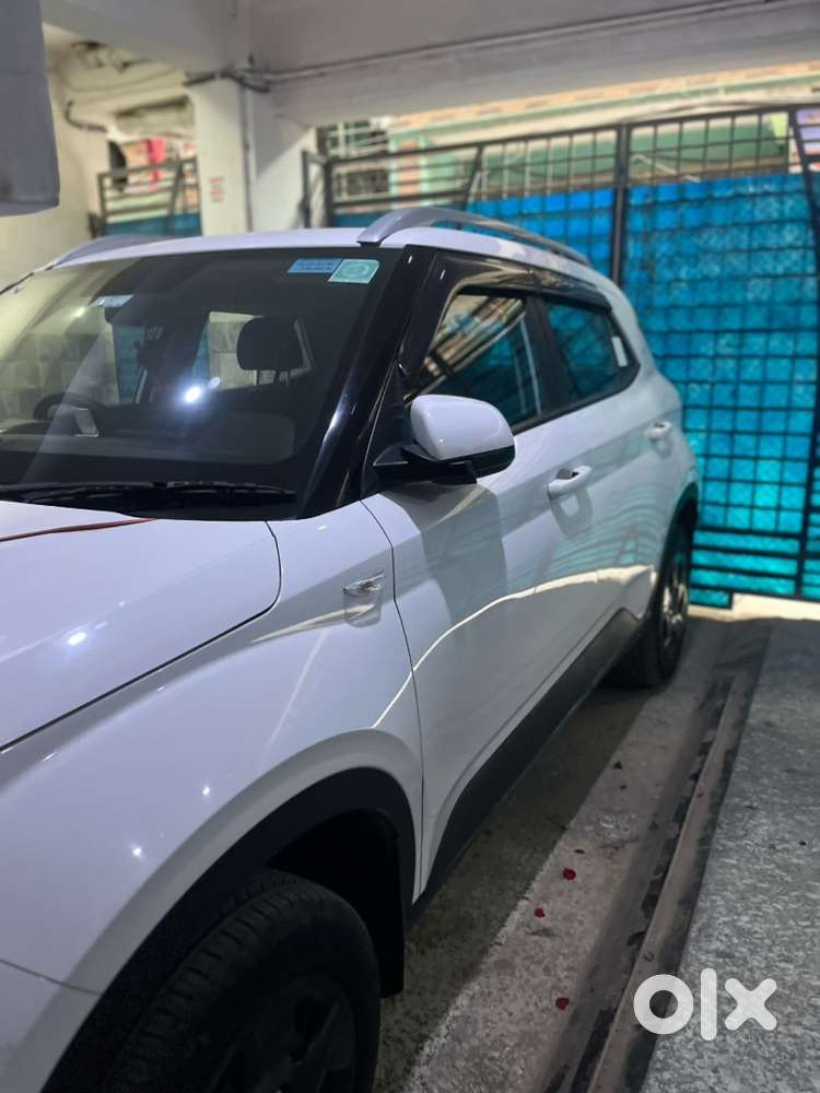 Hyundai Venue Petrol Well Maintained