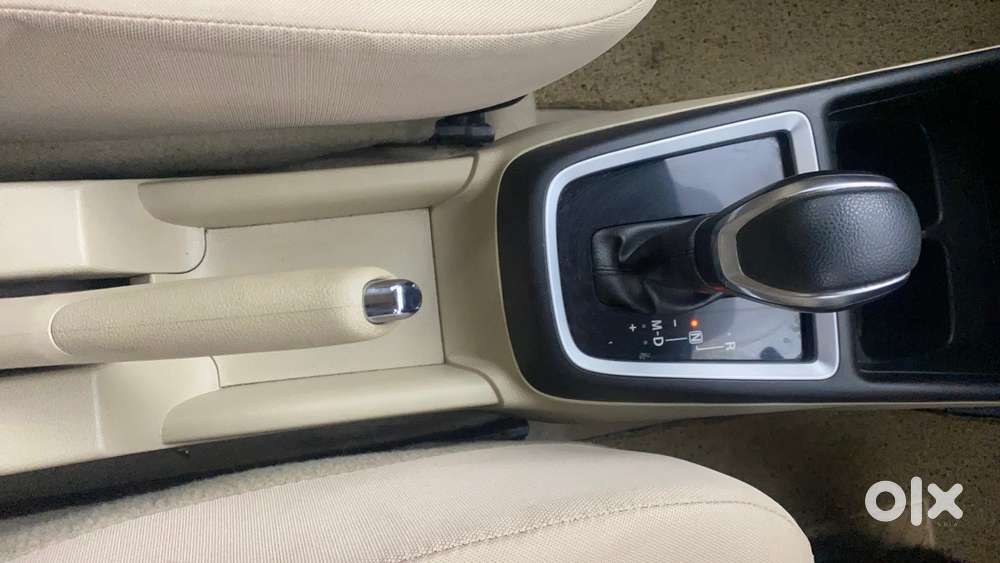 Maruti Suzuki Swift Dzire Amt Vxi, 2018, Petrol