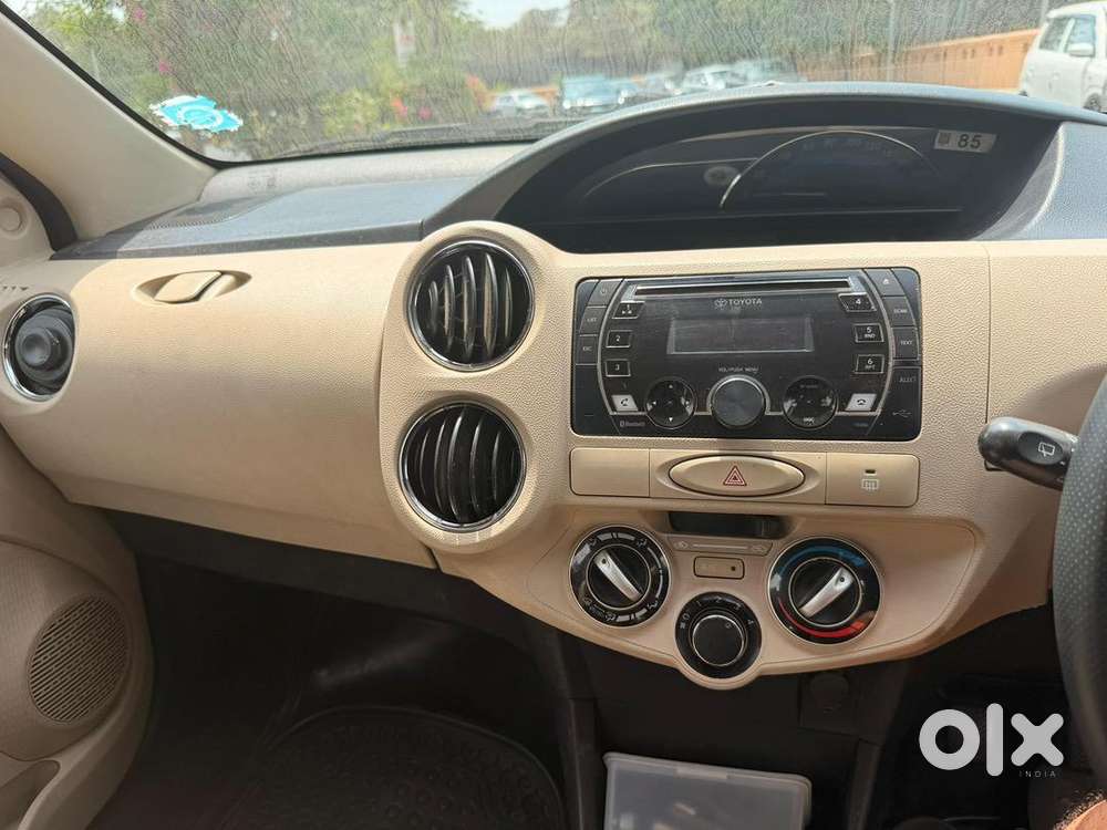 Toyota Etios Liva 2018 Petrol 95899 Km Driven