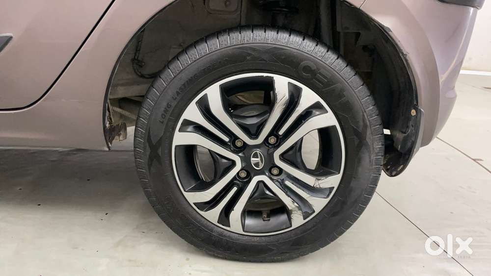 Tata Tiago Xza, 2018, Petrol