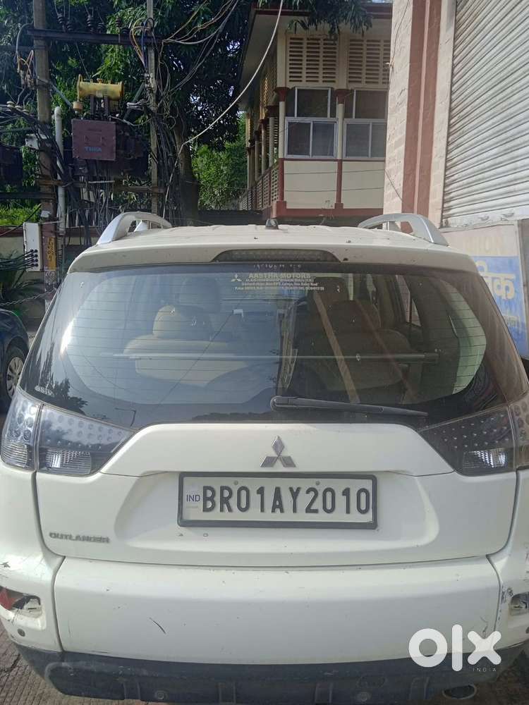 Mitsubishi Outlander Petrol 2011