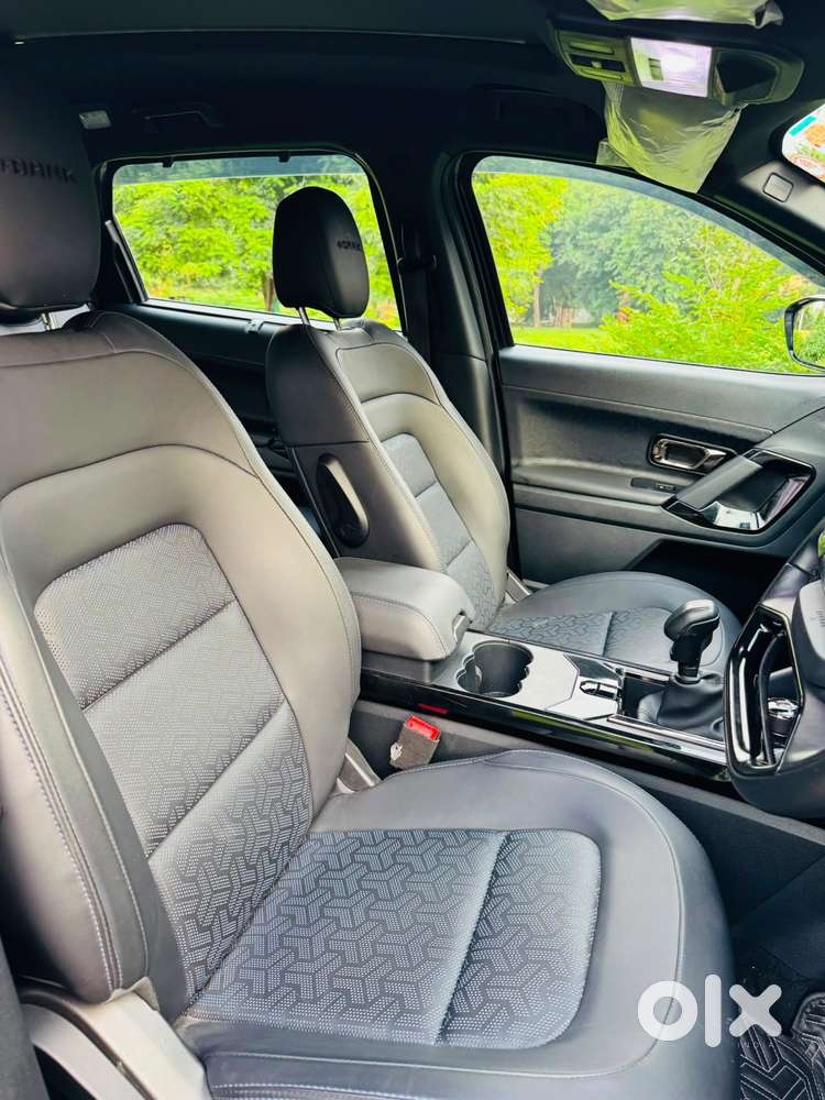 Tata Safari 2.0 Xza Plus 6 S Dark Edition, 2024, Diesel