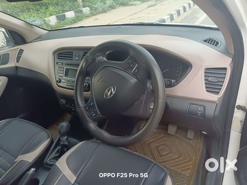 Hyundai Elite I20 Sportz (o) 1.2, 2014, Petrol