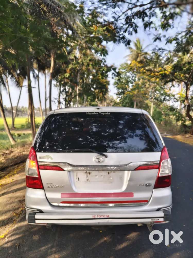 Toyota Innova 2014