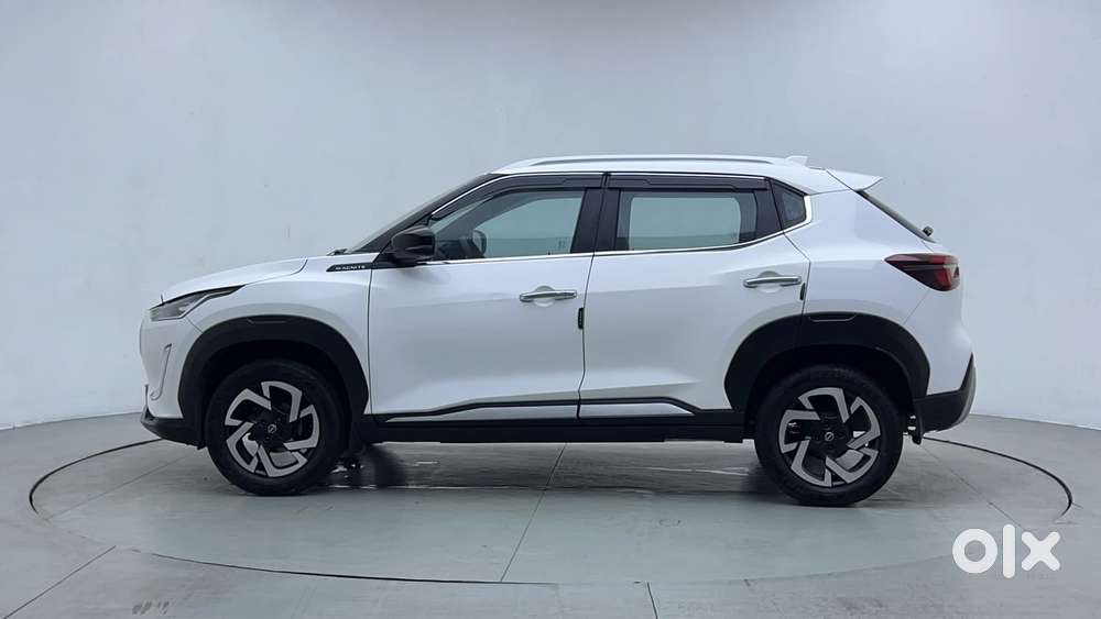 Nissan Magnite 1.0 Xv, 2022, Petrol