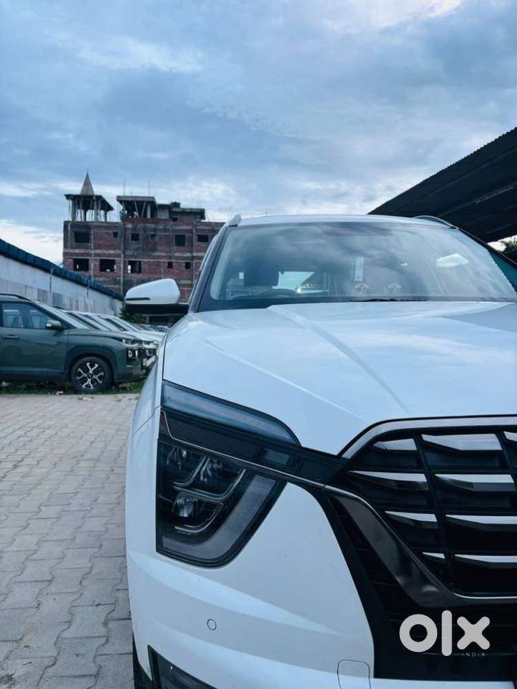 Hyundai Alcazar 2.0 Signature (o) Petrol At 7 Str, 2023, Petrol
