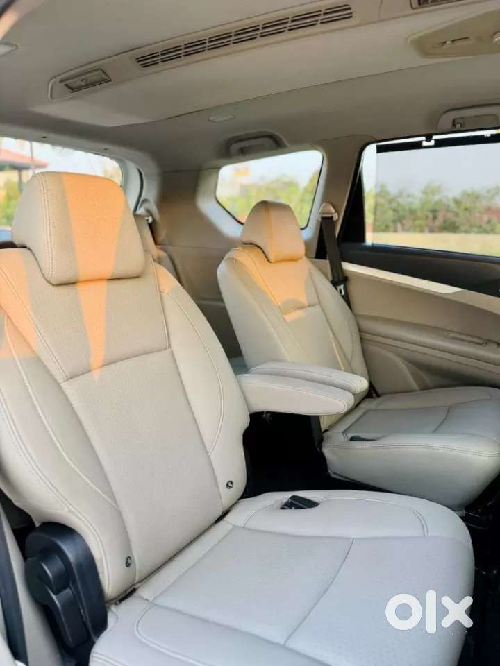 Mahindra Marazzo M8, 2018, Diesel