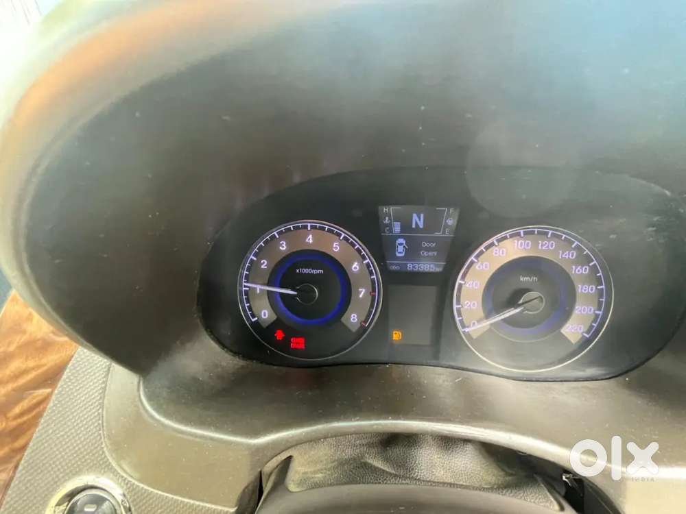 Hyundai Verna 2013 Petrol 83000 Km Driven Well Mented
