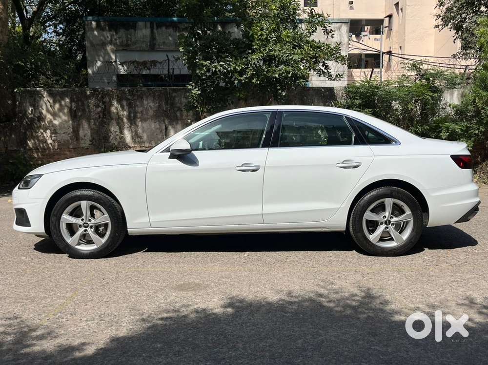 Audi A4 2.0 Premium 40 Tfsi, 2025, Petrol
