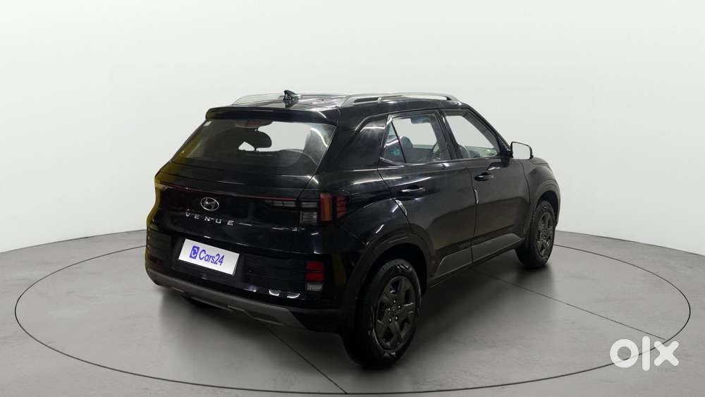 Hyundai Venue 1.2 S (o), 2023, Petrol