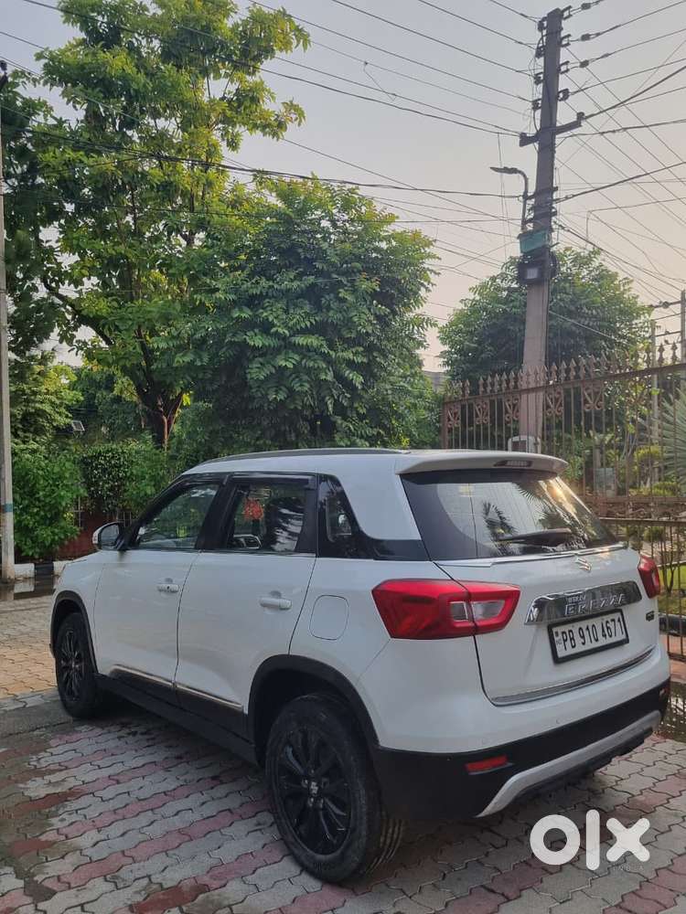 Maruti Suzuki Brezza 1.5 Zxi Smart Hybrid, 2022, Petrol