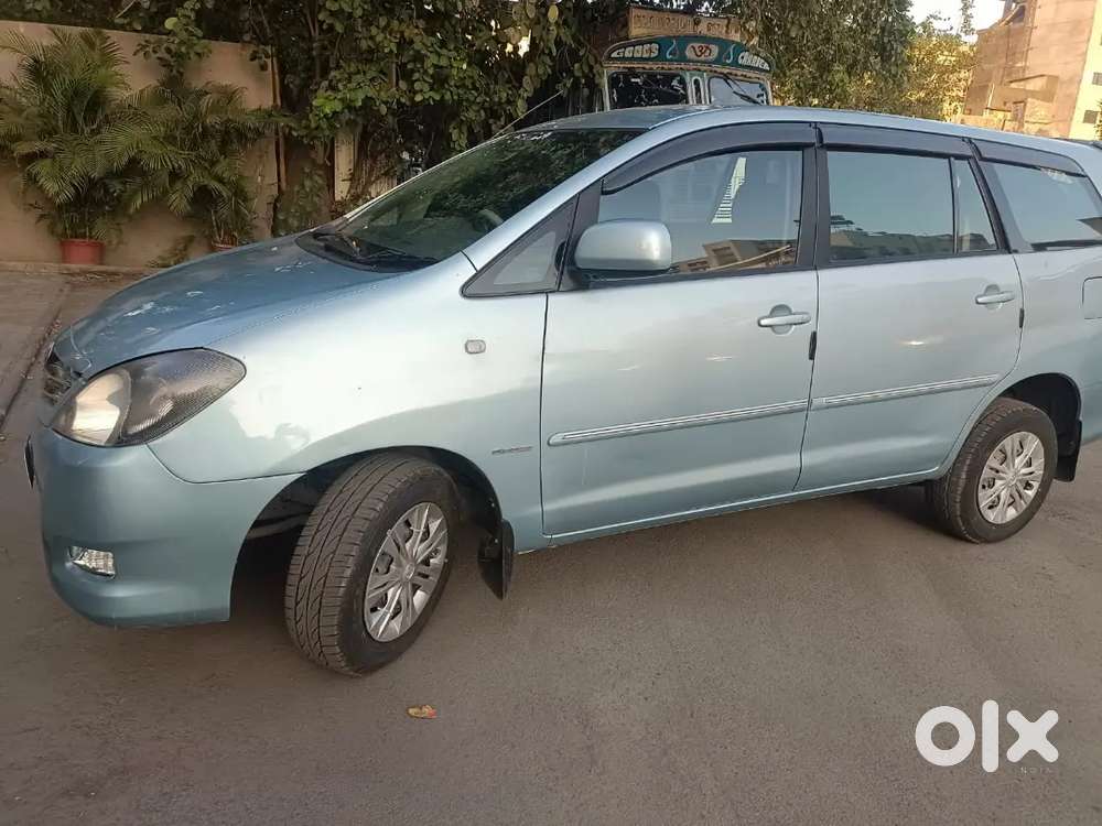 Toyota Innova 2.5 G4 2011