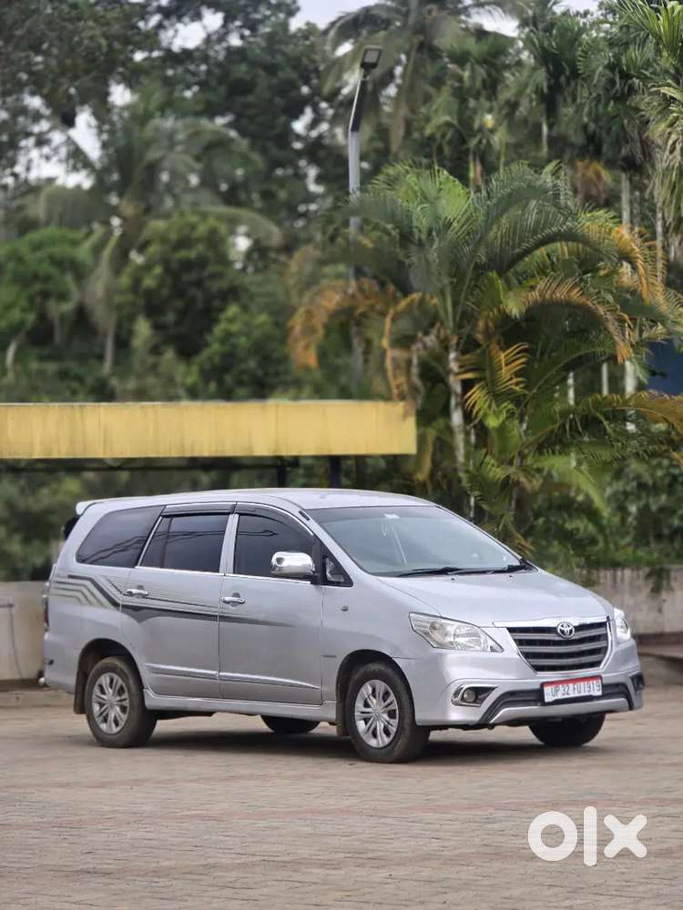 Toyota Innova 2.5 G 2014