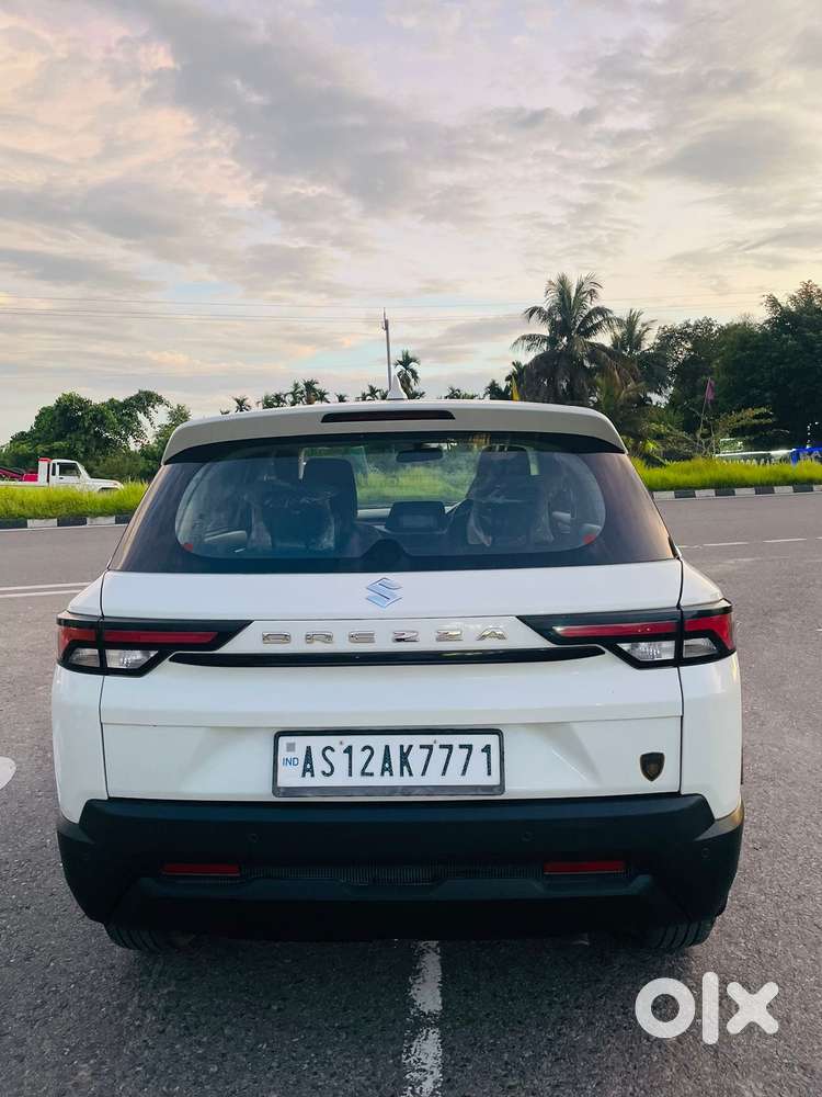 Maruti Suzuki Brezza 1.5 Vxi Smart Hybrid, 2024, Petrol